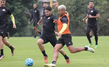 Dúvida! Escalação do Criciúma contra o Londrina ainda é incógnita