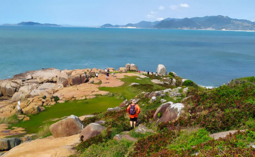 Grupo de Siderópolis trilha no litoral de Palhoça