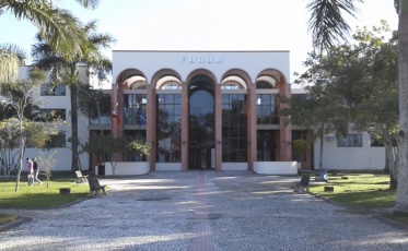 Tubarão: Homem que tentou matar companheira por ciúmes é condenado