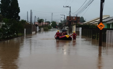 Tubarão: 118 pessoas foram resgatadas pelo Corpo de Bombeiros no sábado