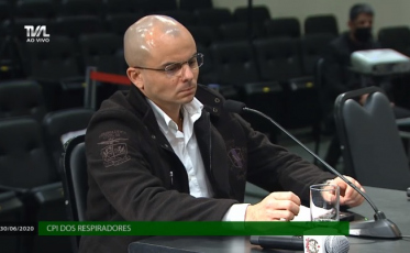 Ex-gerente assume irregularidades na compra de respiradores