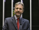 Pedro Uczai passa mal e desmaia durante reunião de líderes na Câmara
