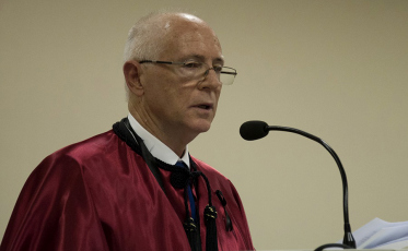 “Saiu pois estava sentindo uma pressão muito forte”