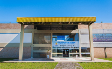 “Não acredito que o MEC ia dar autorização em um dia e cancelar no outro”