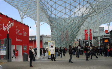 Salão de Móvel de Milão é adiado e impacta viagem de criciumenses