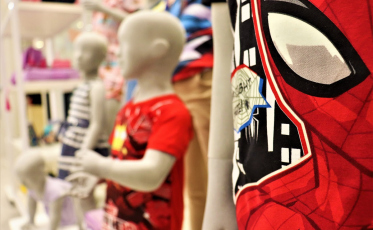 Personagens infantis e brincadeiras gratuitas no Mês das Crianças da Mark at Place