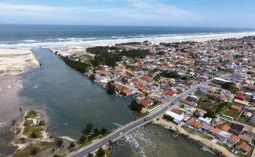 Jorge Davi tenta viabilizar assoreamento das barras de Laguna e Camacho 