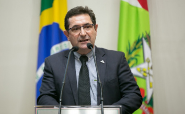 “Mais do que um grupo de jornais, somos um time” destaca presidente da Adjori/SC