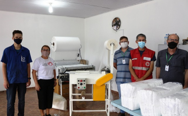 UniSatc restaura máquina de fraldas para Cruz Vermelha