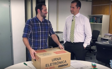 Você sabe o que tem dentro de uma urna eletrônica?