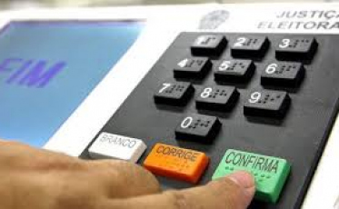 Diálogo com os Candidatos à Prefeitura no Colégio Marista