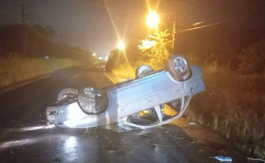 Quatro jovens ficam feridos após capotamento em Urussanga