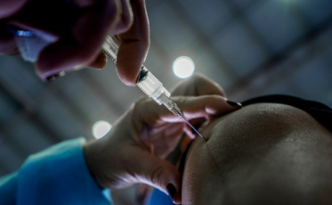 Criciúma: Sábado inicia a vacinação de dose de reforço para pessoas acima de 18 anos 