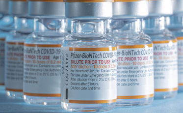 Reforço com Pfizer aumenta proteção em quem recebeu doses da CoronaVac