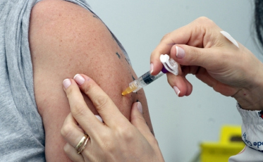 Em parceria, vacina para idosos atendidos pela Afasc