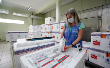 Governo de SC distribui neste sábado mais de 200 mil doses da vacina contra a Covid-19