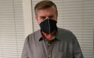 Depois de enquete, prefeito veta décimo terceiro de vereadores