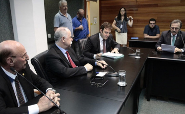 Venda de cerveja nos estádios agora depende só de Colombo