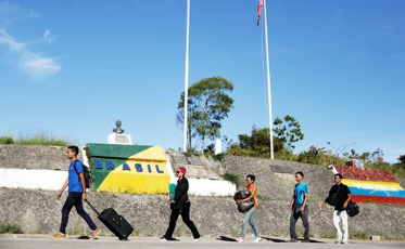 Cerca de 230 venezuelanos devem chegar em Santa Catarina nesta quinta-feira