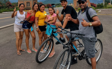 Refugiados e migrantes venezuelanos são recebidos em Turvo