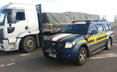 Caminhão é flagrado com mais de 10 toneladas de excesso na BR-101