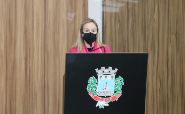 Vereadora propõe mudança na iluminação pública em alusão à campanha Outubro Rosa