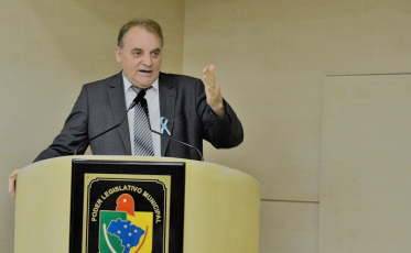 Plenário com 18 lugares na nova sede da Câmara gera revolta