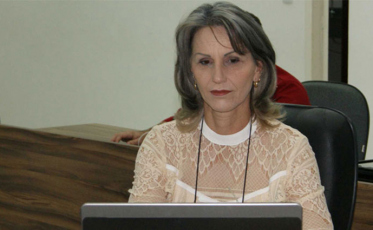 Vereadores de Içara querem aumento de salários de assessores