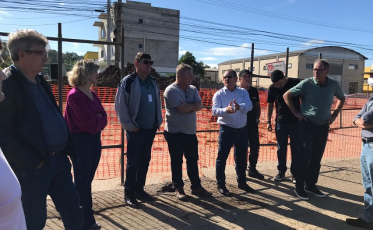 Comerciantes sentem no bolso as obras do Binário