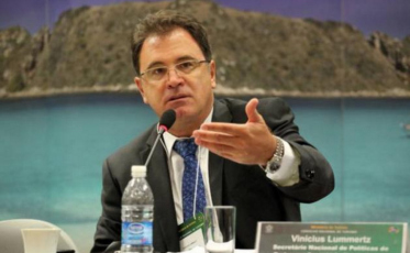 Vinicius Lummertz toma posse hoje como ministro do Turismo