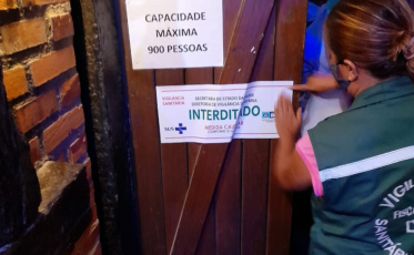 Casa noturna é interditada na Praia do Rosa por descumprimento de decretos da pandemia