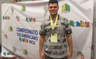 Jovem de Urussanga é vice-campeão sul-americano de cubo mágico