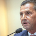 Júlio Garcia defende “mudanças radicais” no Brasil e aponta erro na campanha de João Rodrigues