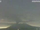 Vulcão Sakurajima, na ilha japonesa Kyusu, entra em erupção 