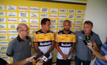 Apresentados no Criciúma, Wesley e Vinicius querem a Serie A