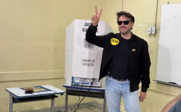 Candidato a presidente, Renan Santos vota em São Paulo