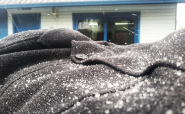 A neve voltou à região serrana (VÍDEOS)