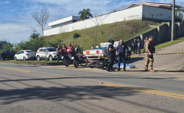 Adolescente de 17 anos morre em acidente entre moto e caminhonete em Criciúma
