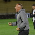 Eduardo Baptista faz alerta mesmo após primeiro turno histórico do Criciúma
