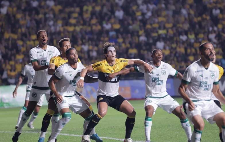 Após derrota, Criciúma busca recuperação em casa diante do Goiás