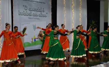 Mostra Cultural-Literária do Colégio Unesc tem teatro, música e diversão