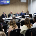 Governo anuncia medidas para reduzir impactos do novo tarifaço dos Estados Unidos
