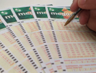 Concurso 3032 da Mega-Sena: veja os números sorteados nesta quinta-feira (16)