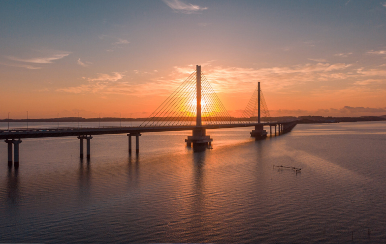 Ponte de Laguna completa 11 anos em meio à interdição; obra de R$ 760 milhões