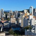 Sol e frio predominam neste sábado, mas tempo muda no domingo