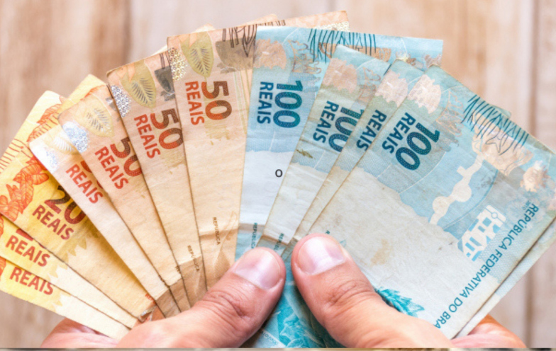 Governo amplia Desenrola com crédito para quem mantém as contas em dia