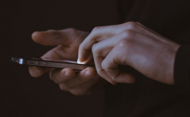 Golpe por celular: “banco não liga para ninguém para poder fazer transição”, diz delegado (ÁUDIO)