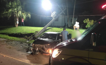 Grave acidente deixa duas mulheres feridas em Turvo