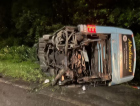 Ônibus de turismo de Criciúma se envolve em acidente com 15 feridos na BR-376