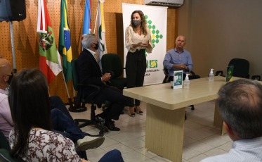 Acii ressalta importância de logística ferroviária em reunião com Facisc